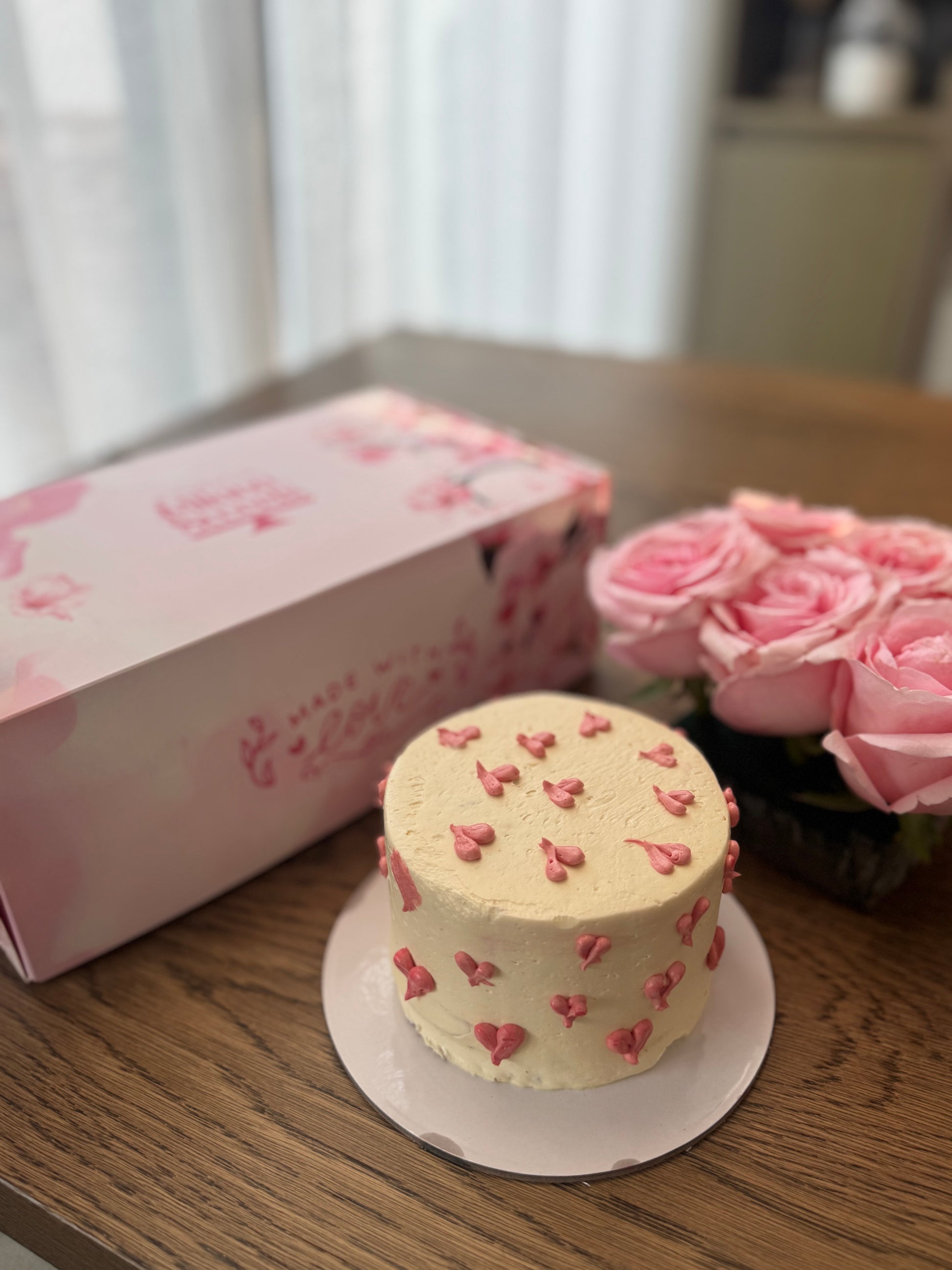Original Milana Cake with Flower - Milana Sweets