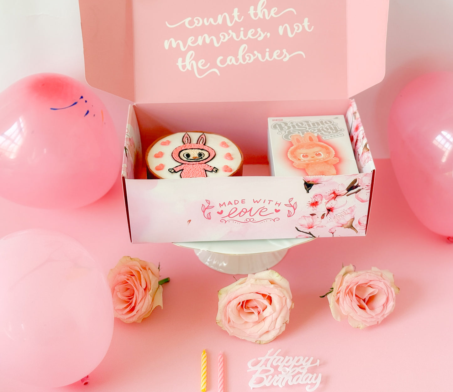 Labubu Birthday Gift Box – Cake & Collectible Toy 🎁