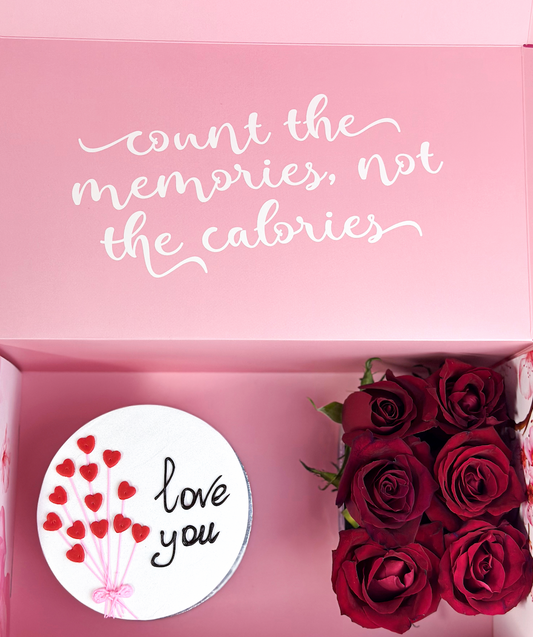 Valentine's day cake with flowers