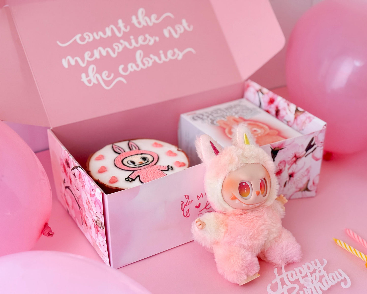Labubu Birthday Gift Box – Cake & Collectible Toy 🎁